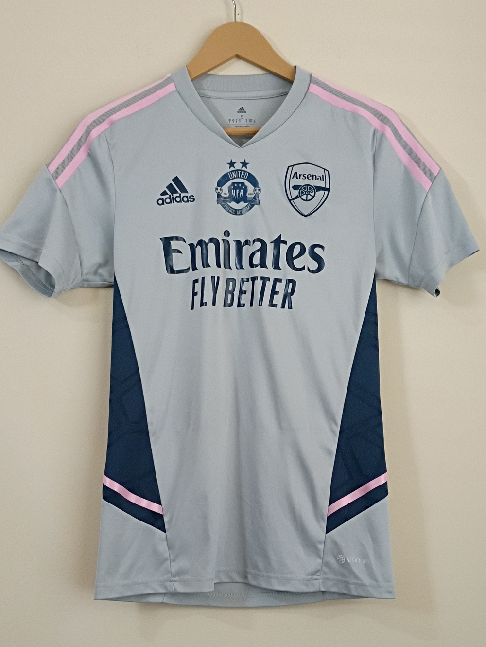 adidas Arsenal Light Gray Jersey with Navy & Pink Accents